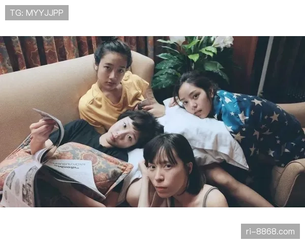 施洋那个夏天居然没一个夜店照，带娃还是主角？