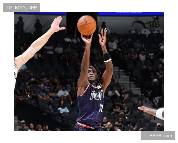 奥拉迪波无球切入拉开空间较赛季初提升三分效率