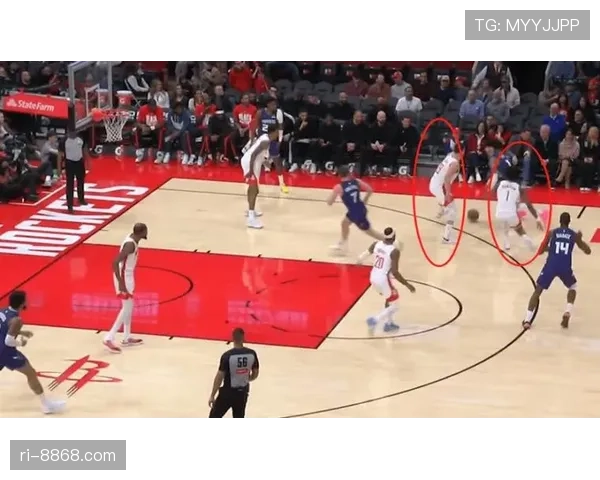 申京内线高位挡拆为格林制造错位，胜于背身单打提效